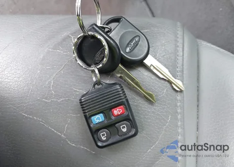 2008 Ford Mustang V6 Deluxe/V6 Premium from USA, damaged, VIN 1ZVHT80N185208081